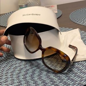 LIKE NEW Yves Saint Laurent Sunglasses